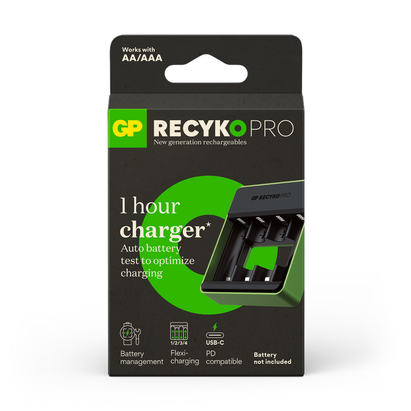 GP Recyko PRO 4-slot P462 NiMH Battery Charger